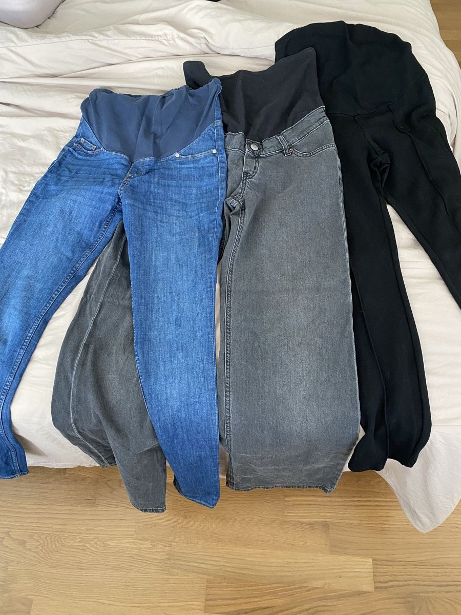 H&M Jeans: H&M Mama Jeans Bundle 2 jeans and one black pants – Gebraucht aus Zürich von ana_m6d2