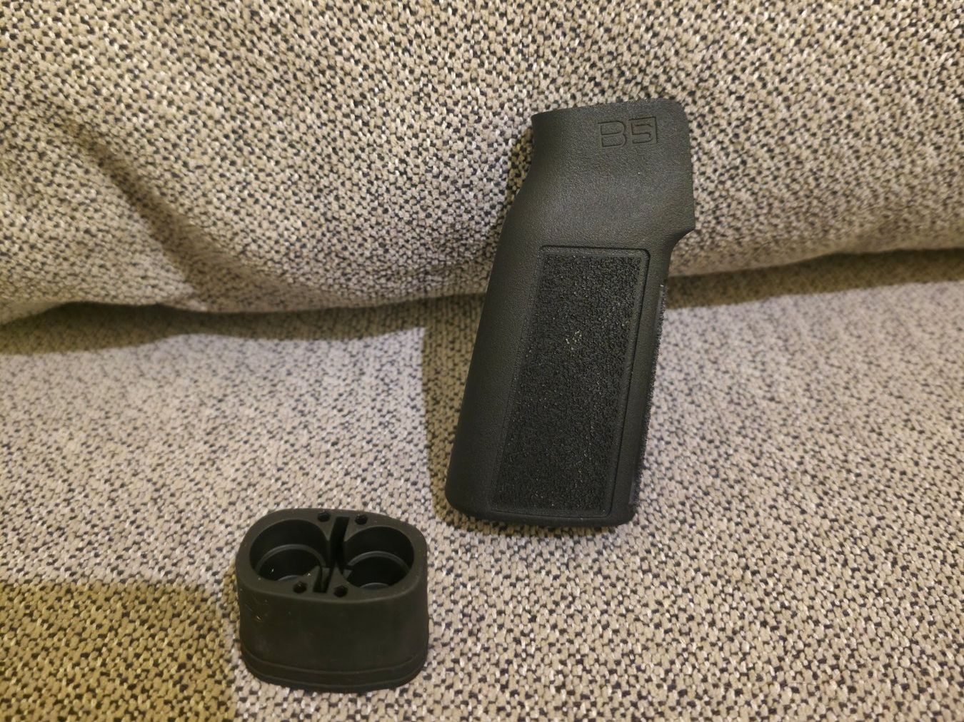 Tutti gli attrezzi: B5 SYSTEMS B5 AR-15/AR10 P-GRIP – Nuovo (secondo la descrizione) da Steffisburg venduto da Davga 2