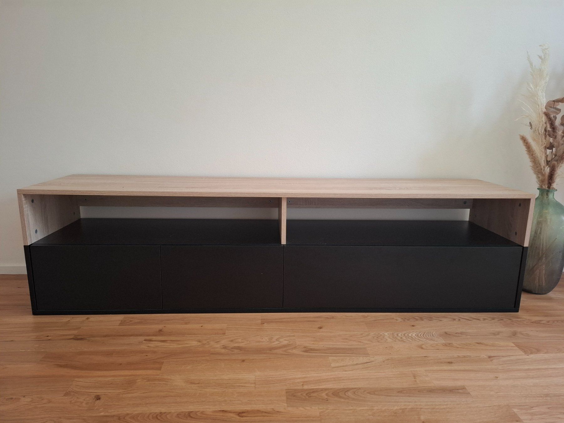 Mobili TV: TV-Möbel /Lowboard in Schwarz/Holz – Usato da Aarau venduto da leo_5dpq 1