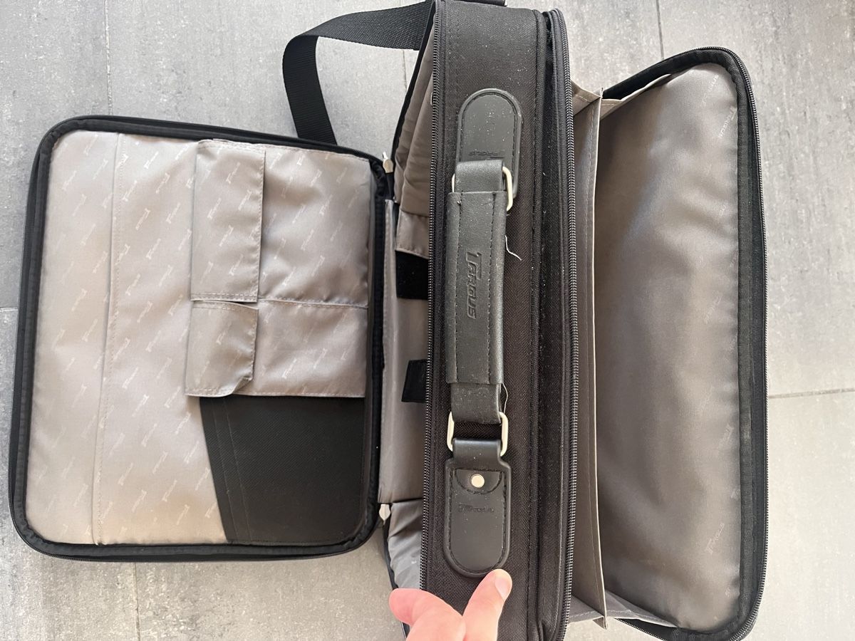 Targus Borse: Notebook Tasche – Usato da Dottikon venduto da Mesut15 6