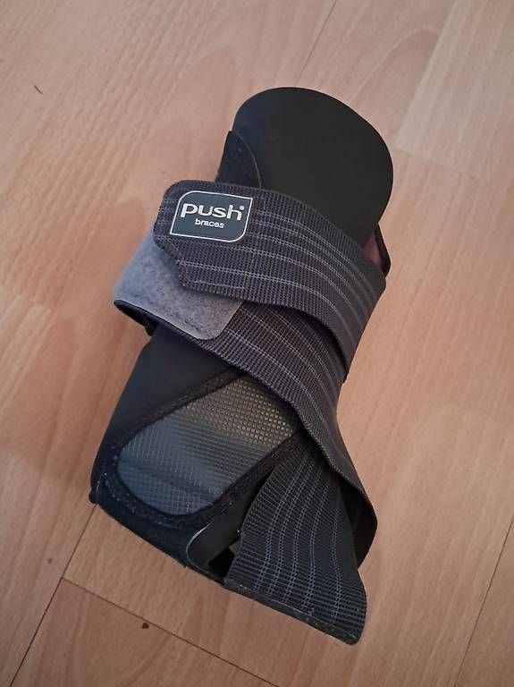 Appareils médicaux: push braces  – D'occasion à Hagenbuch ZH par rfa_k9ks