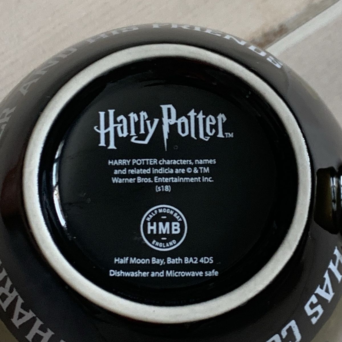 Tazze: Harry Potter Tasse /Dobby / mit Gold Henkel – Usato da Hinteregg venduto da GARANTA 2