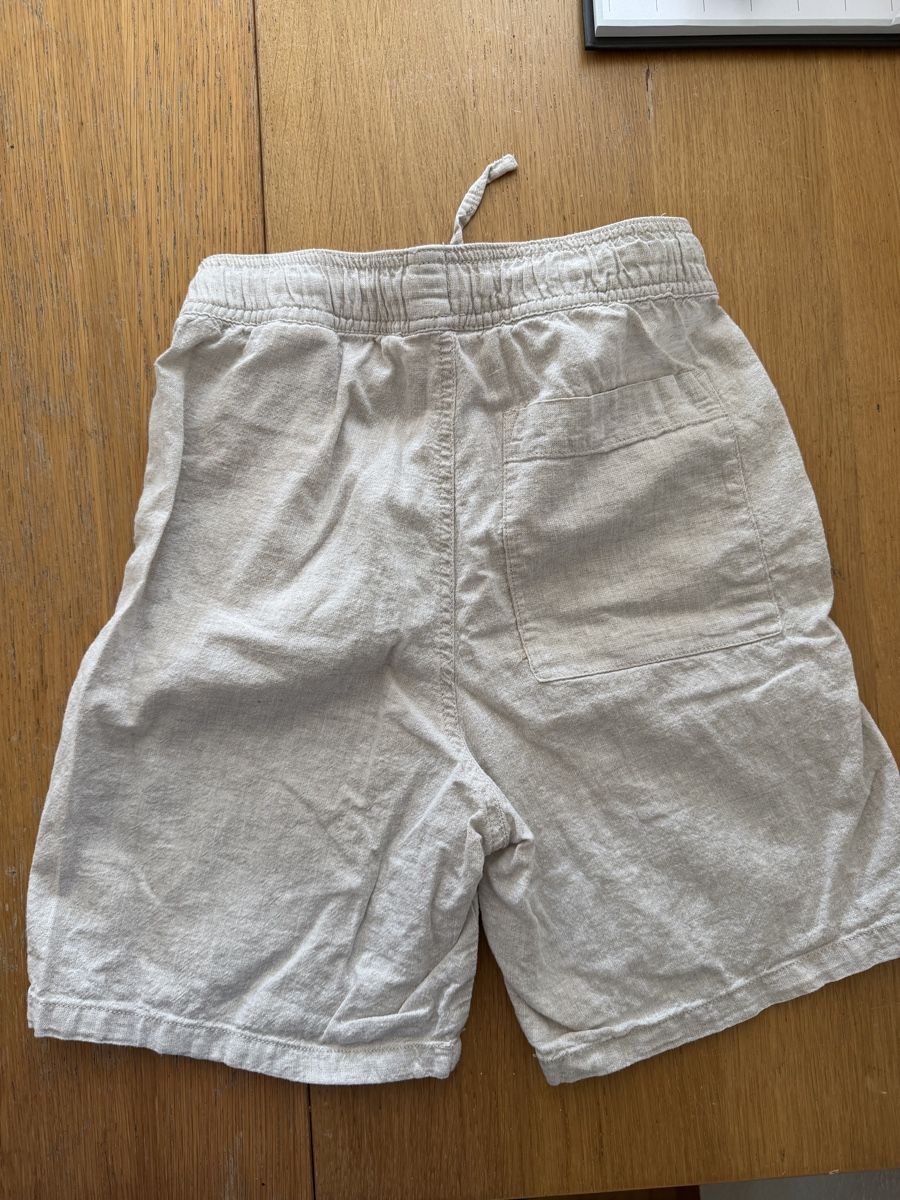 H&M Hosen: Kurze beige Hose H&M Gr. 140 mit 52 % Leinen – Gebraucht aus Aarau von Tam6 2