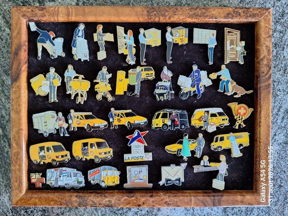 32 pins Poste / PTT avec cadre, selon photos (Neu (gemäss Beschreibung ...
