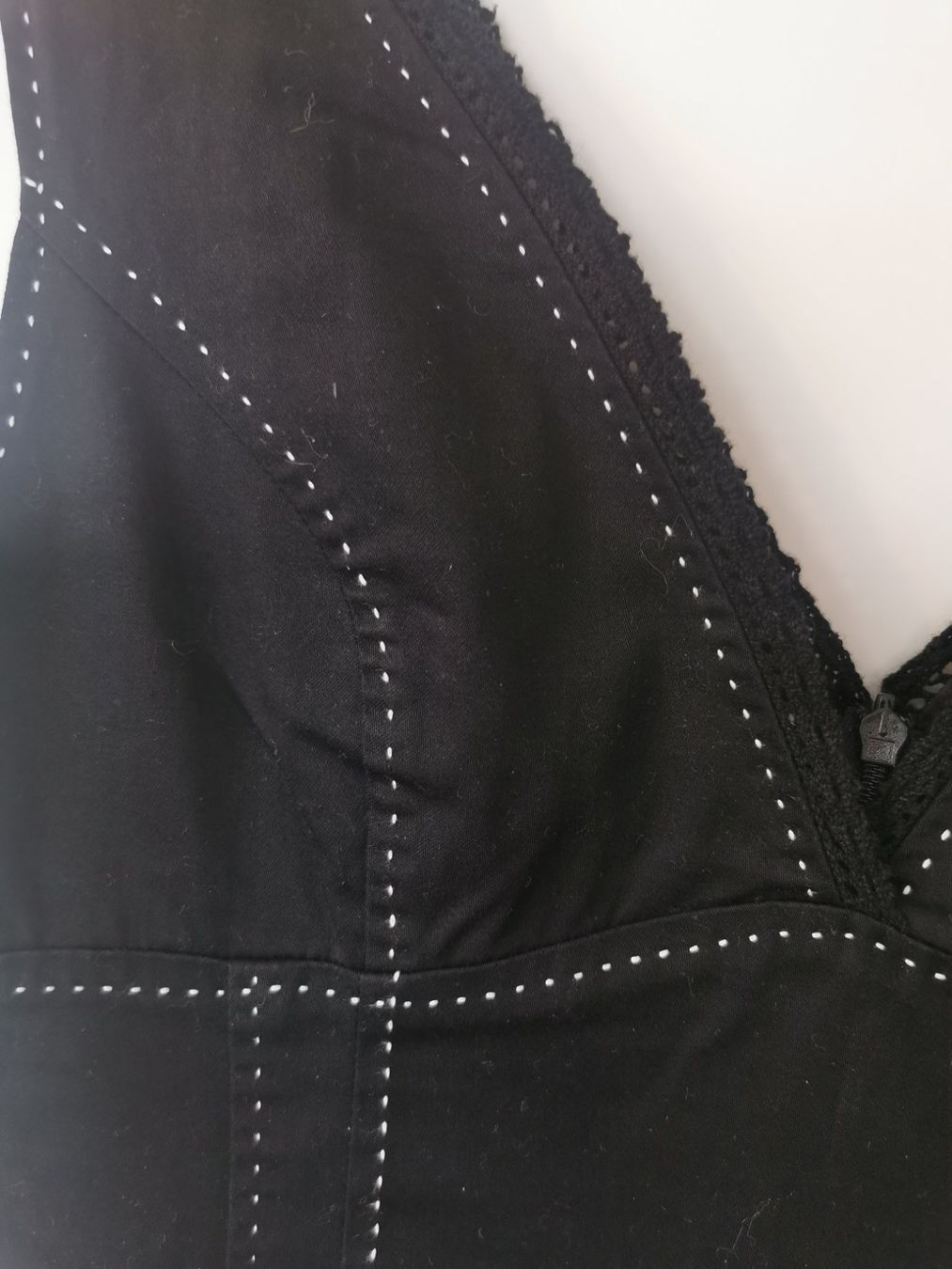 Vestiti: ETUI-KLEID SCHWARZ, GR. 34-36, BAUMWOLLE – Usato da Erlenbach ZH venduto da alisamilana 2