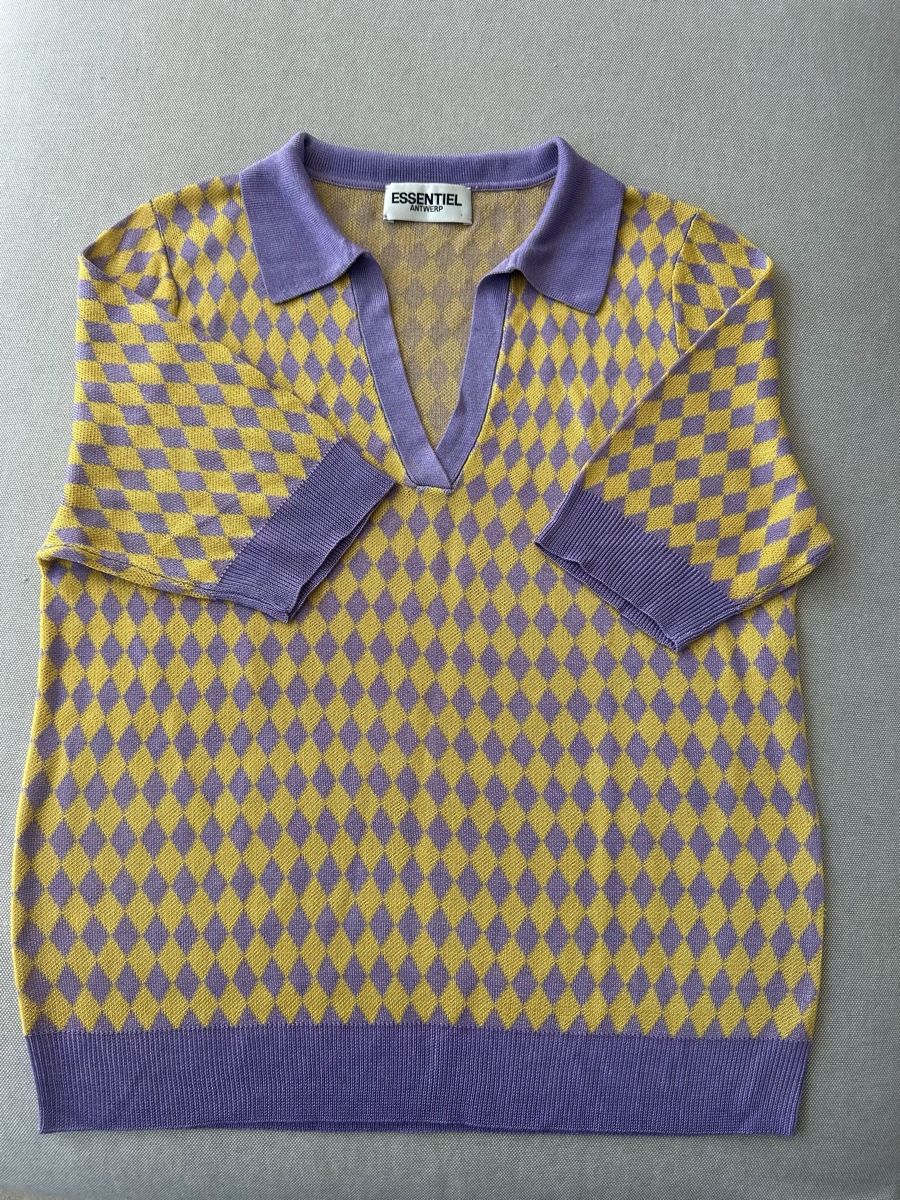 Essentiel Antwerp Camicette: ME MYSELF & ESSENTIEL Pullover Lila Gelb Grösse M – Usato da Weiach venduto da urs_dlj5