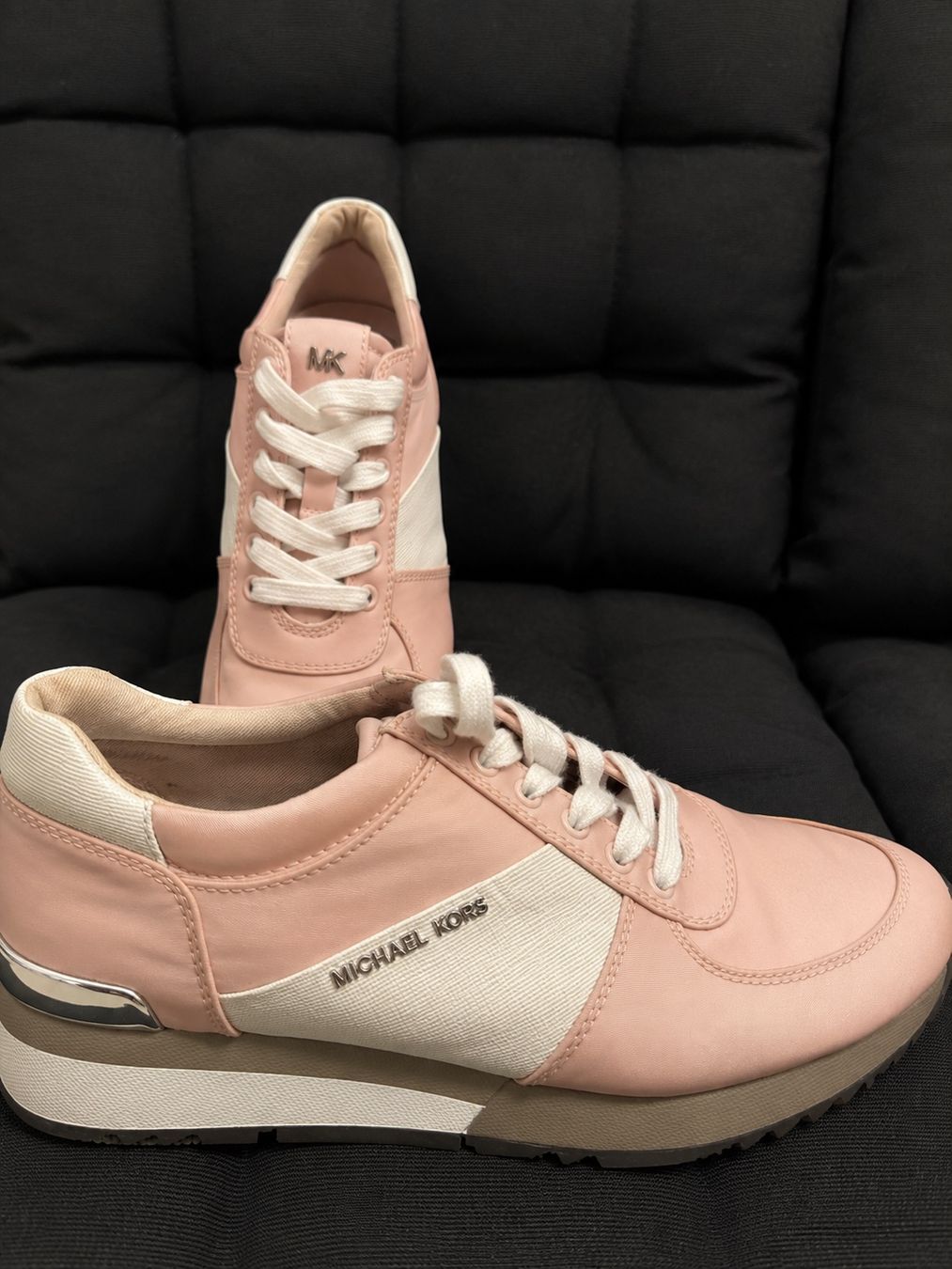 Michael Kors Damenschuhe: Michael Kors Sneaker – Gebraucht aus Kaiseraugst von Blondi_xx