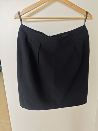 Top Secret Woman black skirt, size 40, great condition!