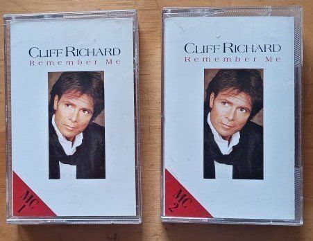 Musicassette: CLIFF RICHARD - 2x Cassette 1987 – Usato da Le Locle venduto da PereiraHugo