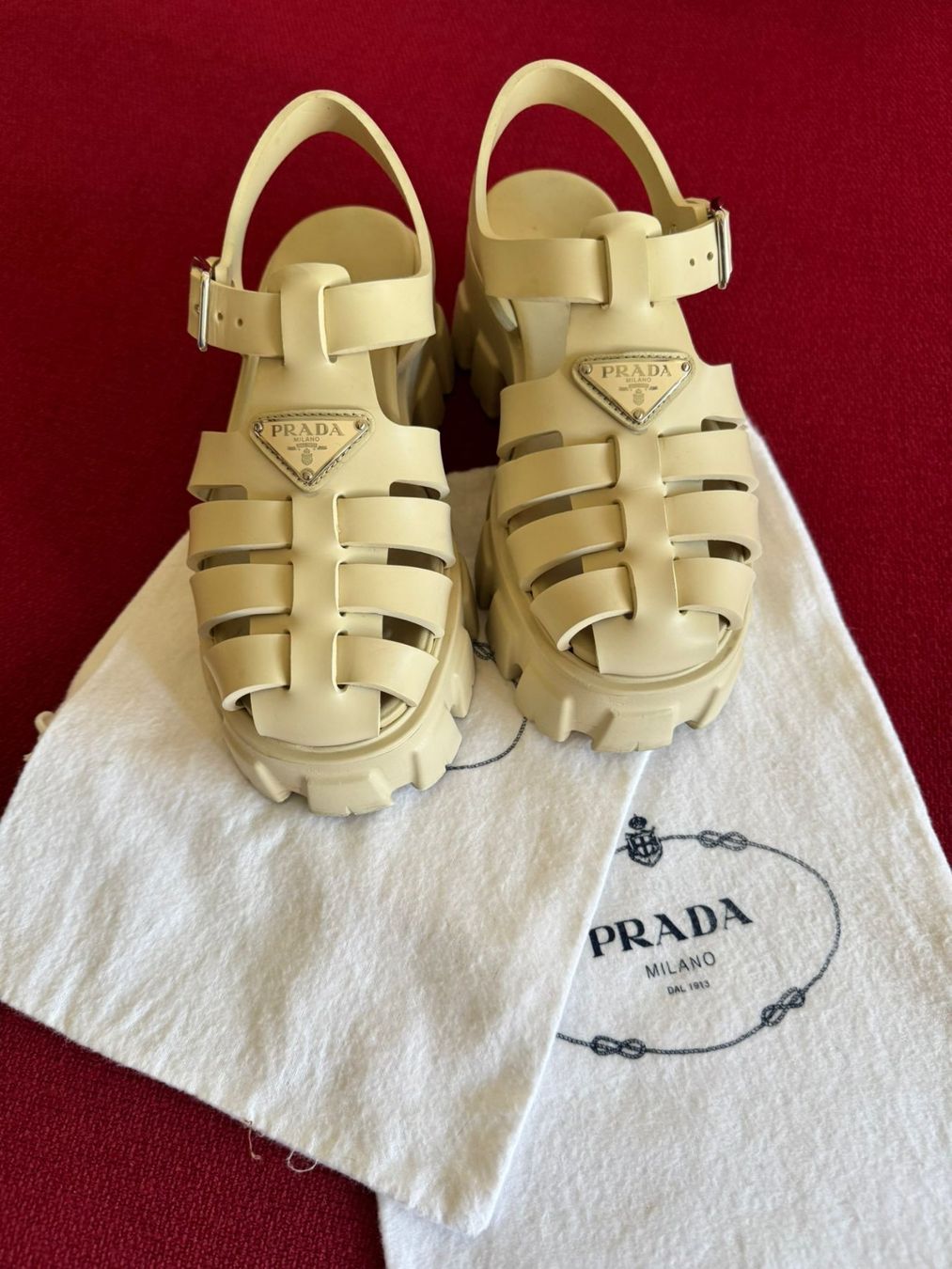 Prada Scarpe da donna: PRADA - Rubber Monolith Sandale – Usato da Reinach BL venduto da Yugi-Cards 4