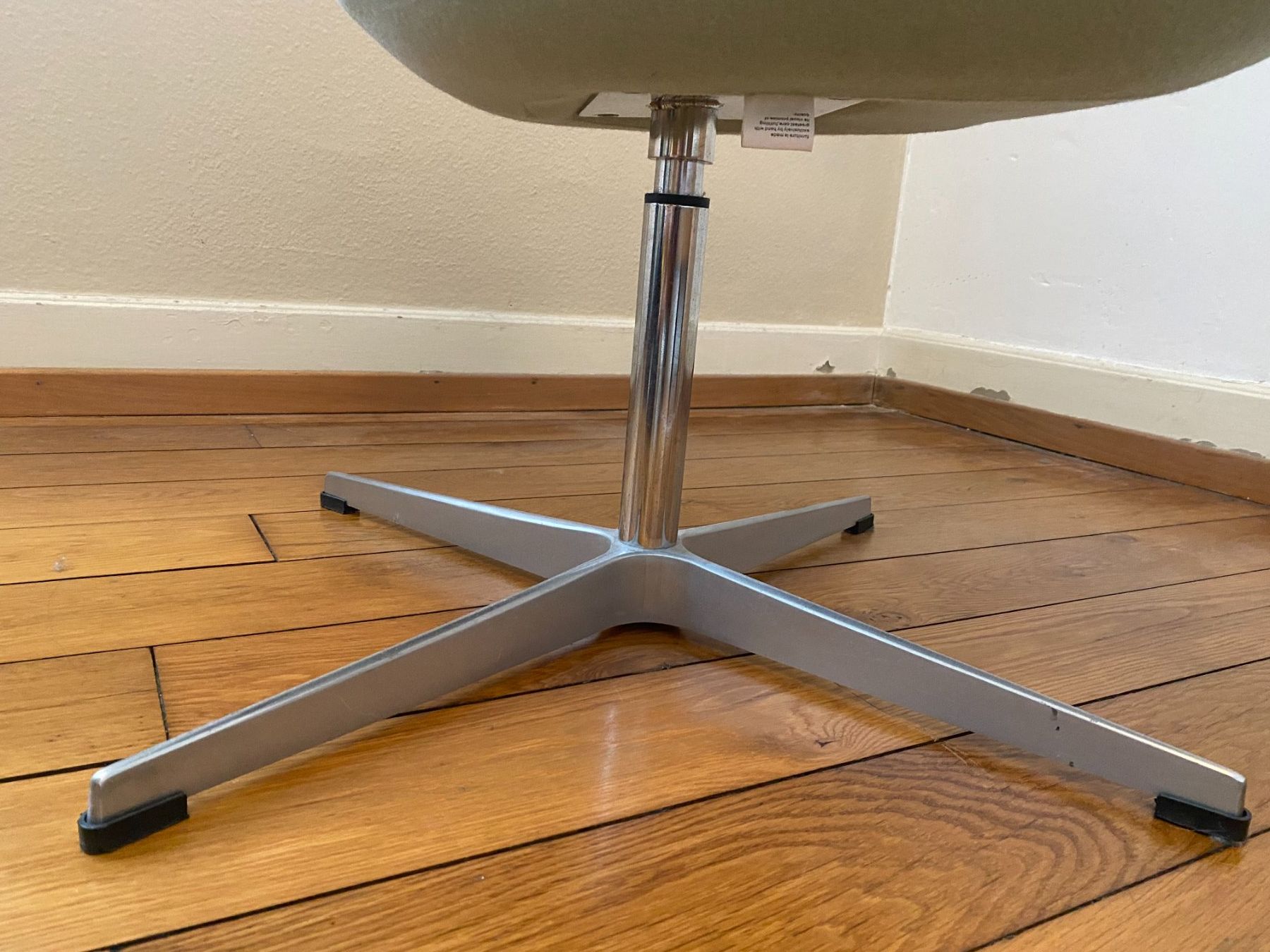 Sessel: Swan Sessel – Gebraucht aus Zürich von leo_d9mh 3