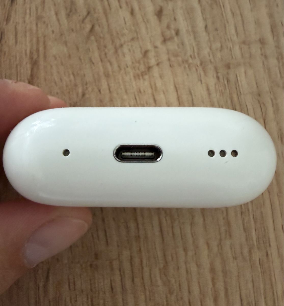 Apple Coques & Protection écran: Apple Air Pods Pro 2Gen Case  – D'occasion à Füllinsdorf par hae_gt9l 4