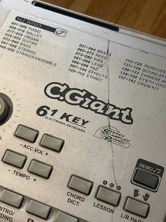 Strumenti musicali: Piano/synthétiseur  – Usato da Genève venduto da gab.ellaa 2