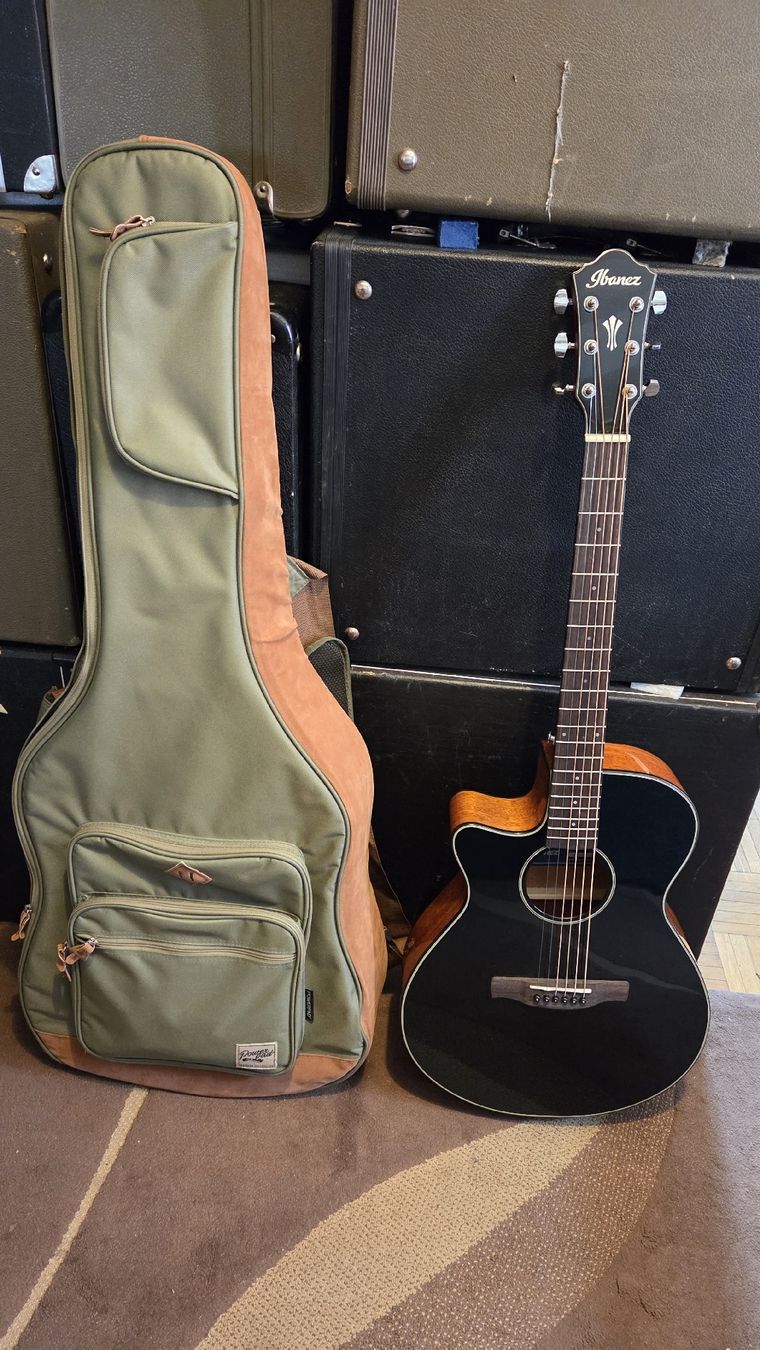 Ibanez Musikinstrumente: Guitare Ibanez – Neu (gemäss Beschreibung) aus Penthalaz von EvandroLuz