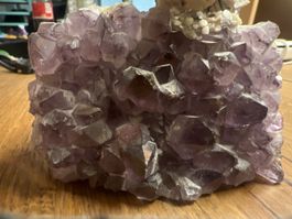 Amethyst Cluster mit Vogel-Figur, Natur Deko Stein(1)