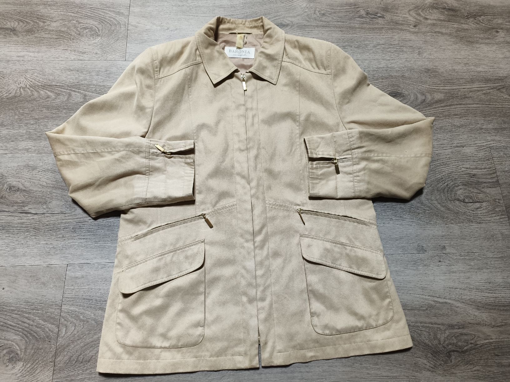 Jacken: Baronia Jacke L/XL – Gebraucht aus Bätterkinden von Elefantenzoo