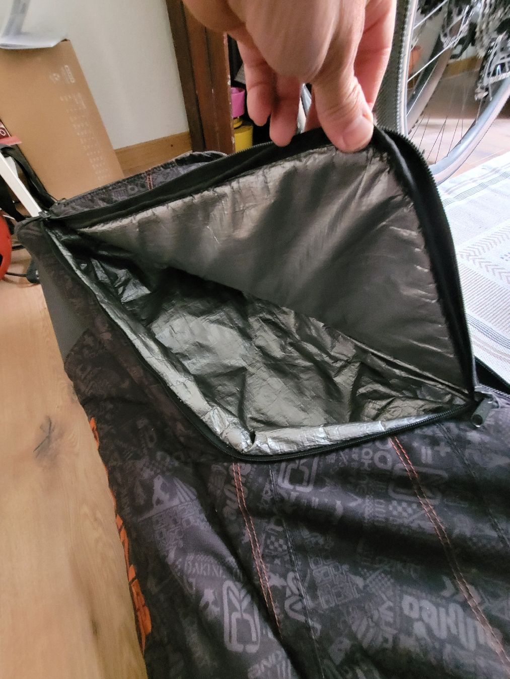 Dakine Borse: Dakine Snowboard Rollentasche – Usato da Zürich venduto da Loboso 5