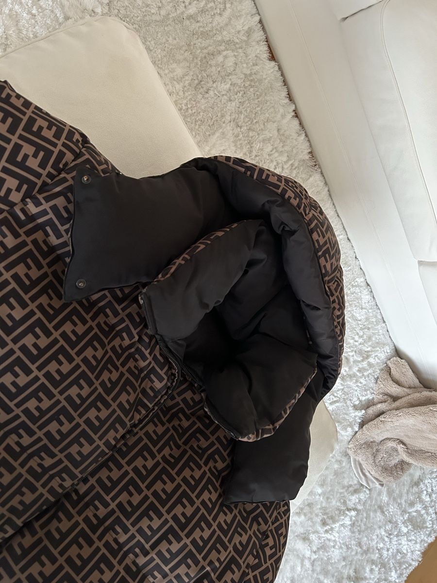 Fendi Giacche: Fendi Winterjacke, Grösse S, Top Zustand! – Nuovo (secondo la descrizione) da Flüelen venduto da johnny78 6