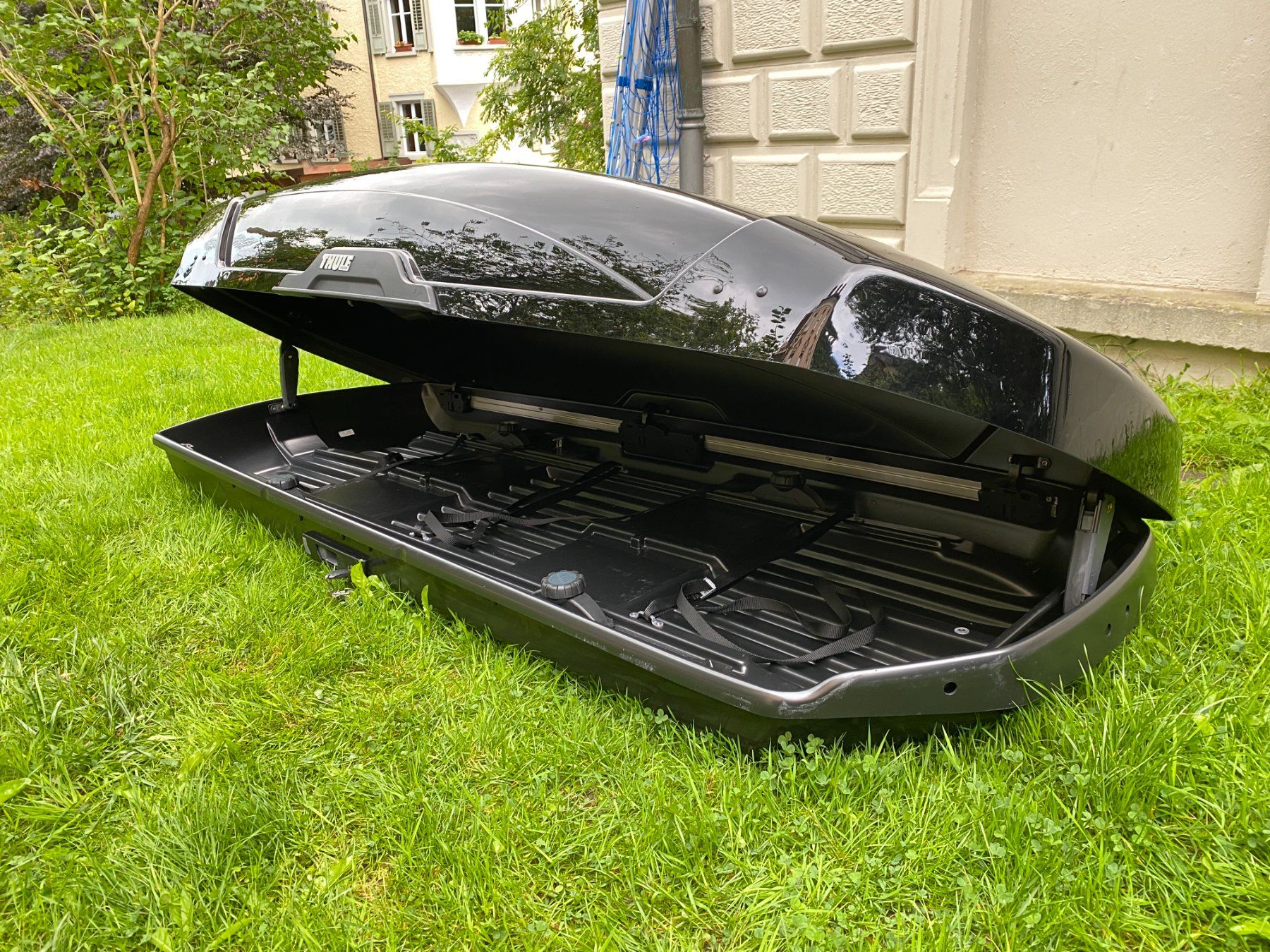 Thule Dachboxen: Thule Dachbox Motion XT XXL – Gebraucht aus St. Gallen von  4