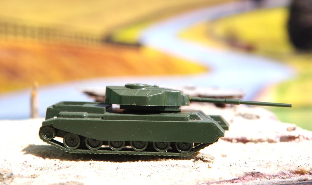 Roco minitanks H0 739 Militärfahrzeug Panzer Panzerkampfwagen Panther, 9,99