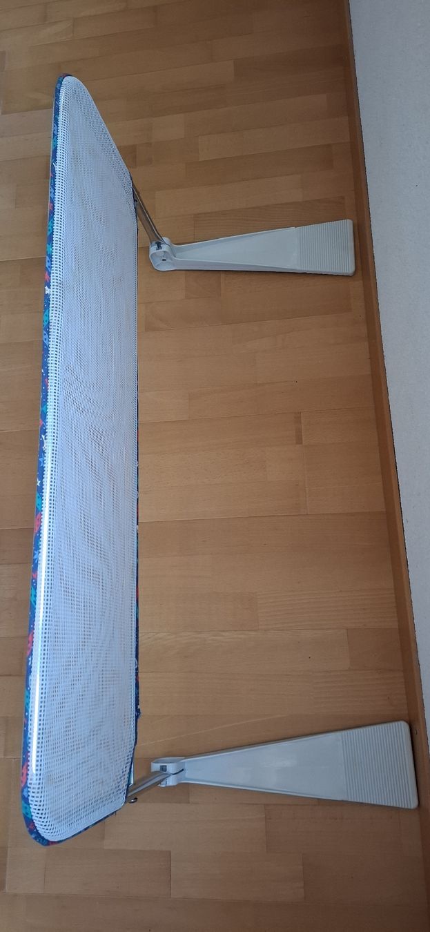 Lauf- & Sicherungsgitter: Bettschutzgitter klappbar in gutem Zustand. – Gebraucht aus Noflen BE von gab_lj9f 2