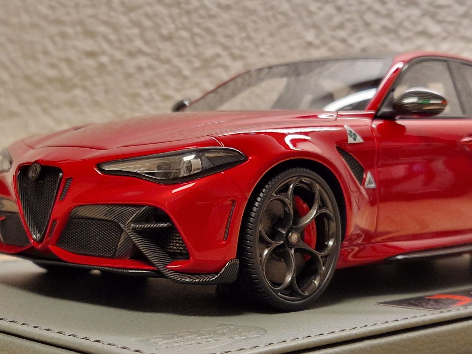 BBR Models Modellini d'auto: Alfa Romeo Giulia GTAm Modellauto 1:18 BBR – Nuovo e nell'imballaggio originale da Studen BE venduto da Continentalcollector 2