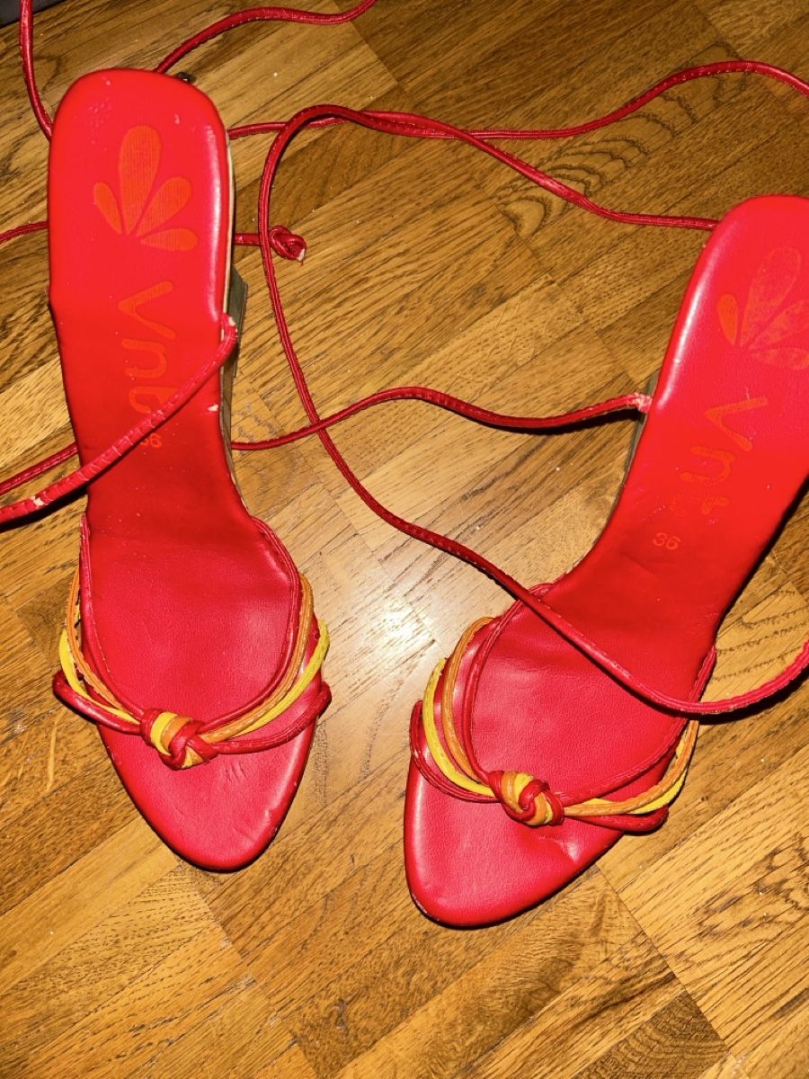 Scarpe da donna: Sandales – Usato da PUlly venduto da mum_22vds 1