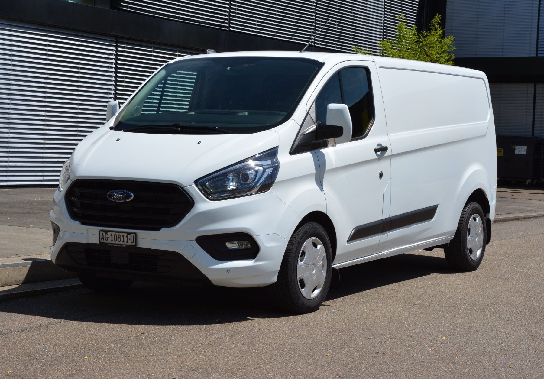 Ford Veicoli commerciali: FORD Transit Custom Van 300 L2H1 Trend A – Usato da Oberkulm venduto da Curiger-Automobile 3