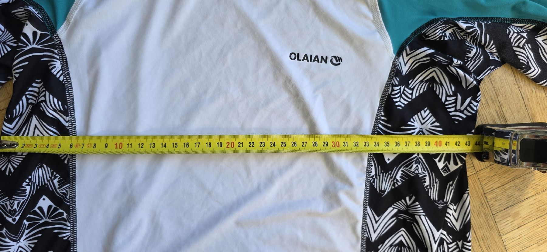 T-shirt: Tshirt de bain anti UV 42 – Usato da Yverdon-les-Bains venduto da van_dq65 5