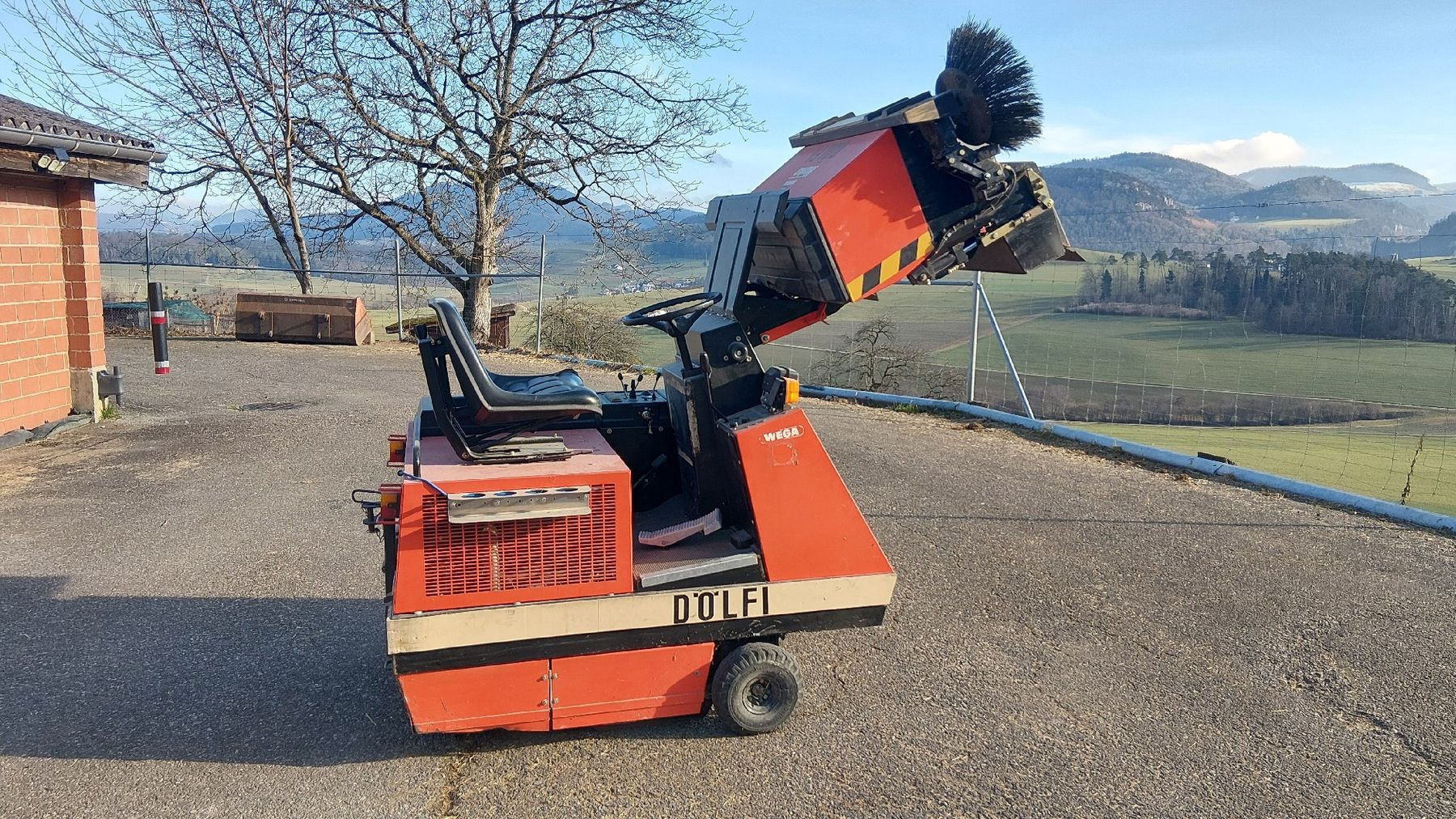 Hako Tutte le macchine: Wischmaschine Hako Jonas 1100 – Usato da Diegten venduto da Puller1291 3