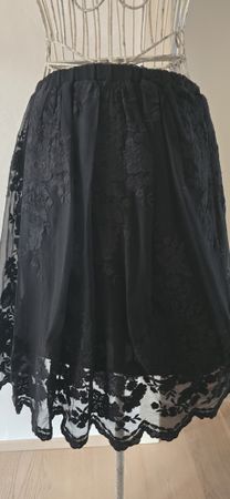 Twin-Set Rock, schwarz mit Spitze, Grösse XS, Top Zustand!