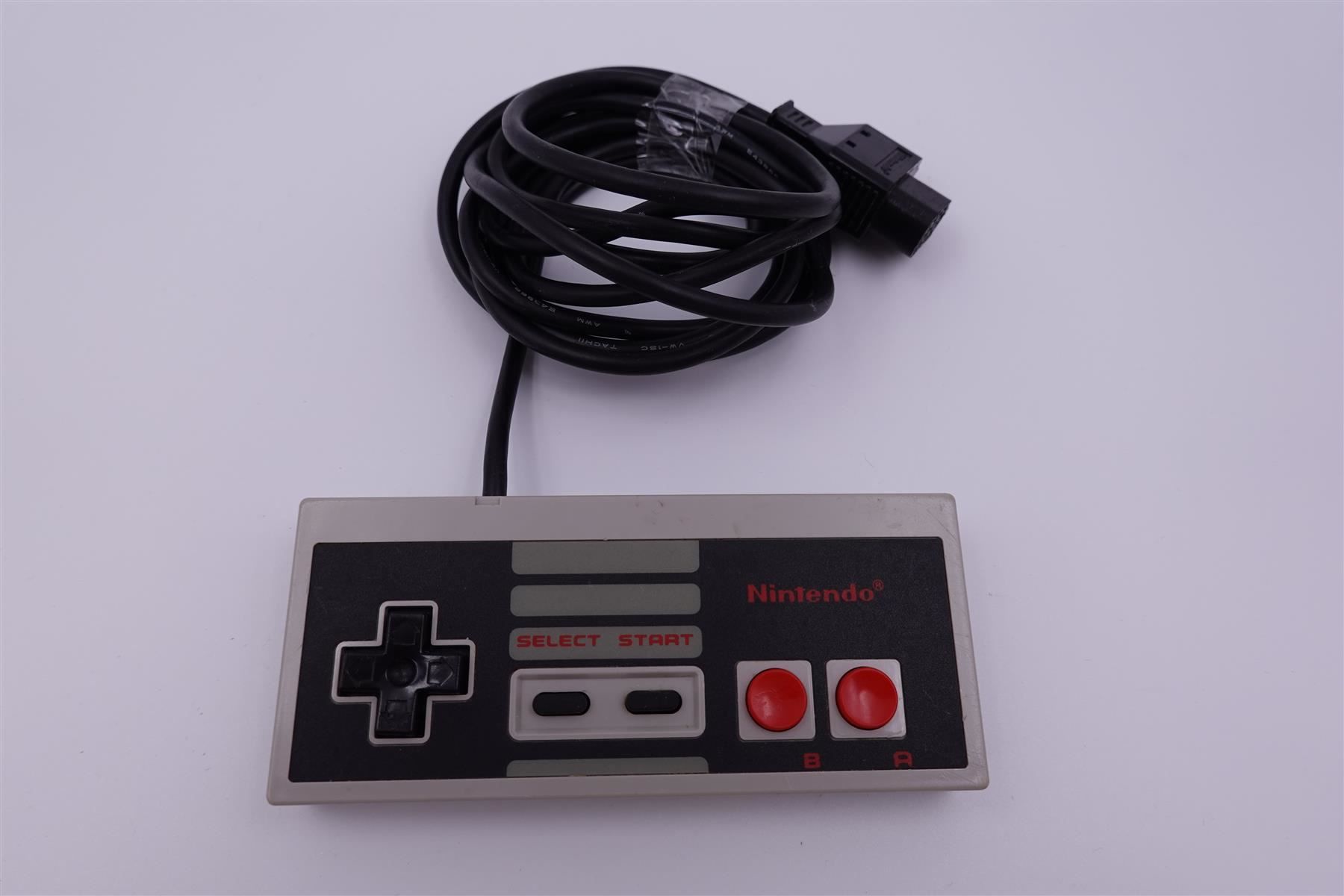 Nintendo Controller: NES Controller – Usato da Herisau venduto da ZelliZone