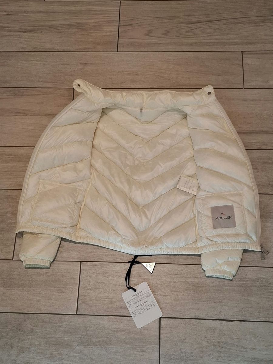 Moncler Giacche: Veste/Jacke Moncler – Nuovo (secondo la descrizione) da Prilly venduto da Sdeca 8