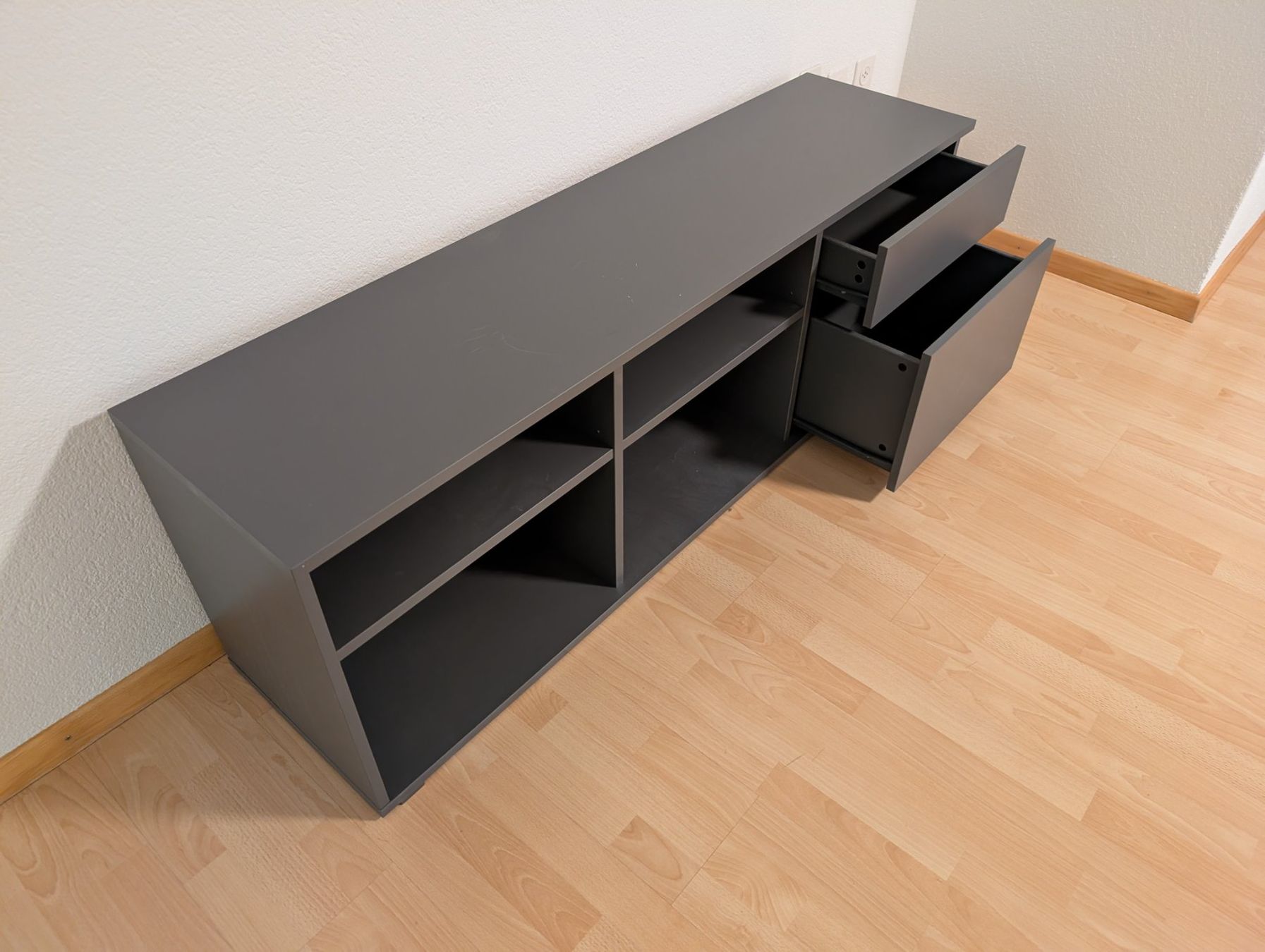 Ikea Mobili TV: Sideboard grau 2 Schubladen offene Fächer neuwertig – Usato da Tann venduto da gma_rh5f
