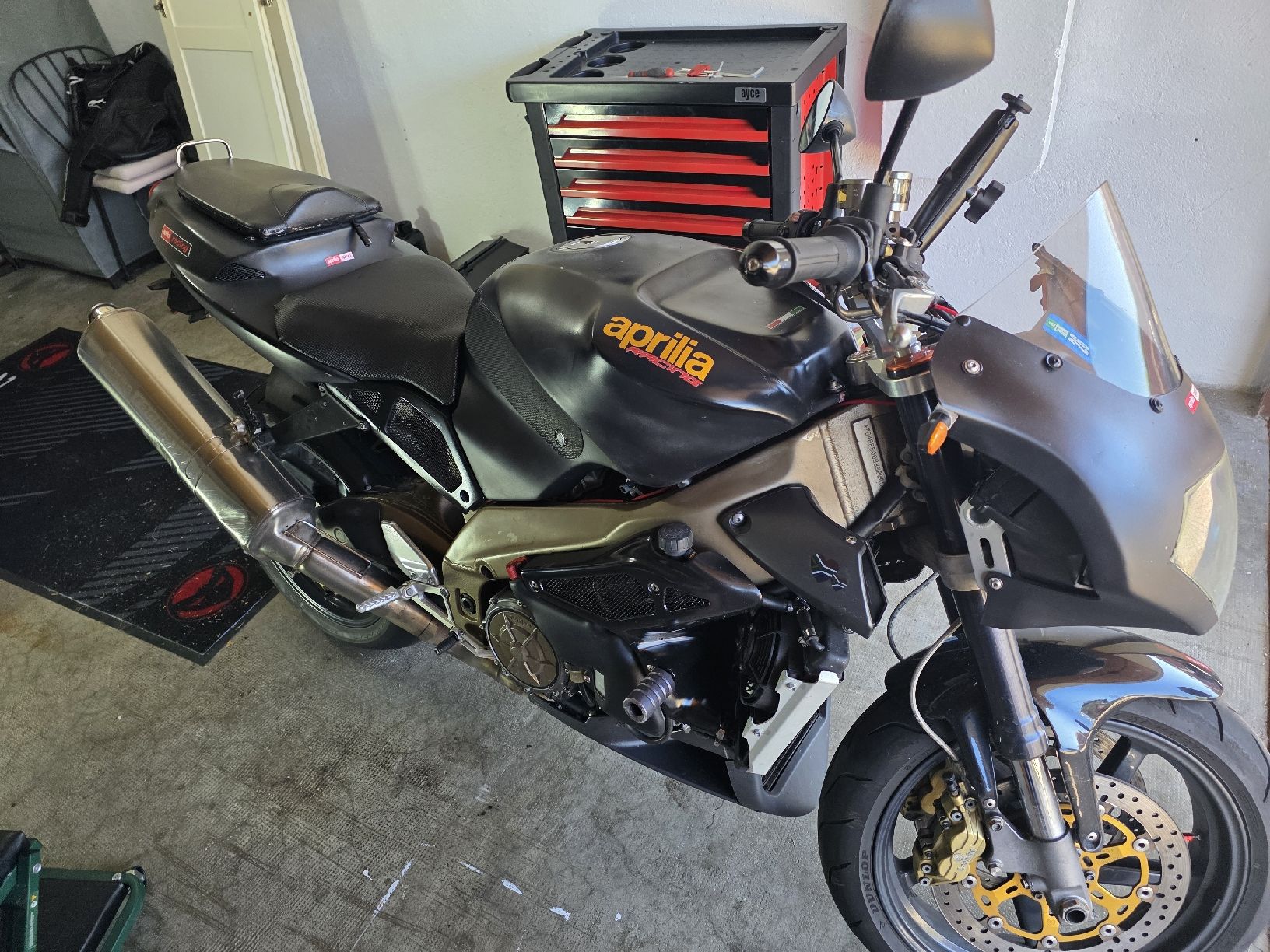 Aprilia Strada: aprilia tuono 1000 – Usato da Lausanne venduto da nic_trx2
