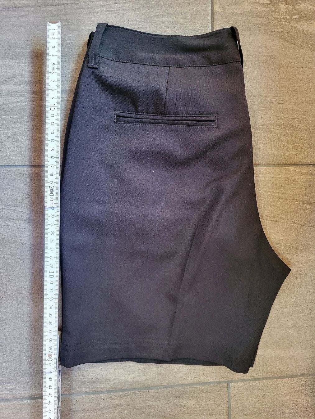Callaway Pantaloni: Schwarze Callaway-Shorts – Usato da Zweisimmen venduto da Adorable 3