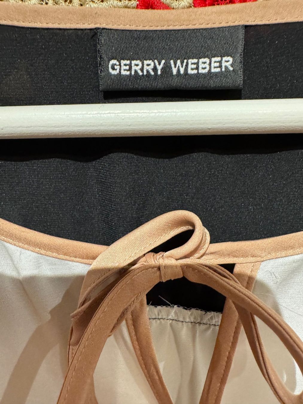 Gerry Weber Camicette: Gerry Weber Bluse, Gr. 42, neuwertig – Nuovo (secondo la descrizione) da Oberrohrdorf venduto da maggys15 1