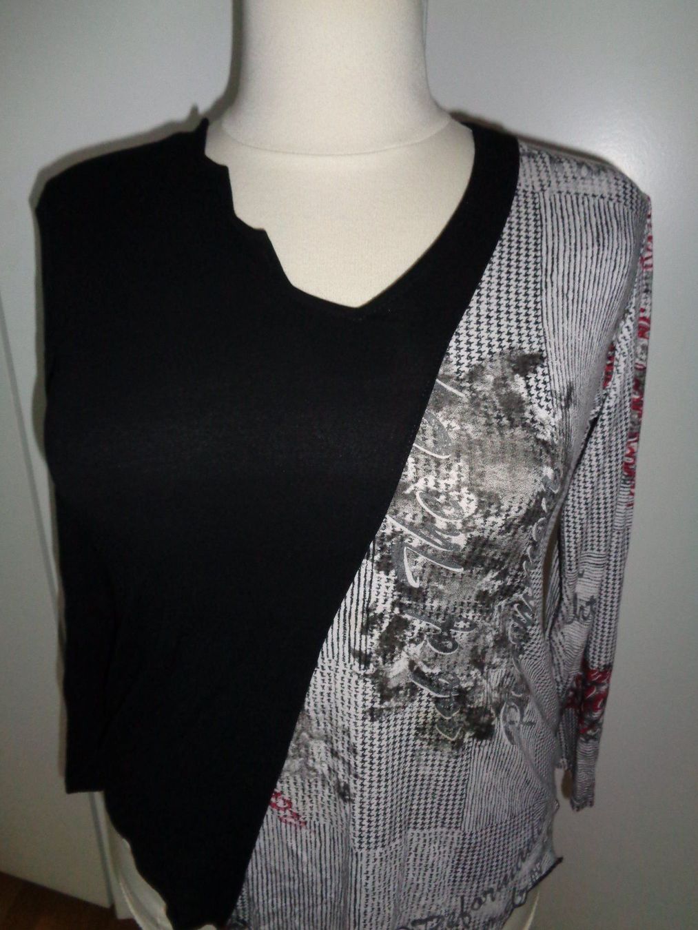 T-shirt: T-shirt noir/gris T.2 – Usato da Marin-Epagnier venduto da Madja 1