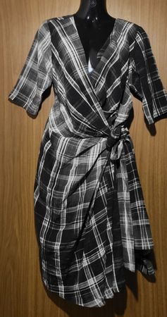Robe portefeuille à carreaux en soie Les Petites – Taille 40