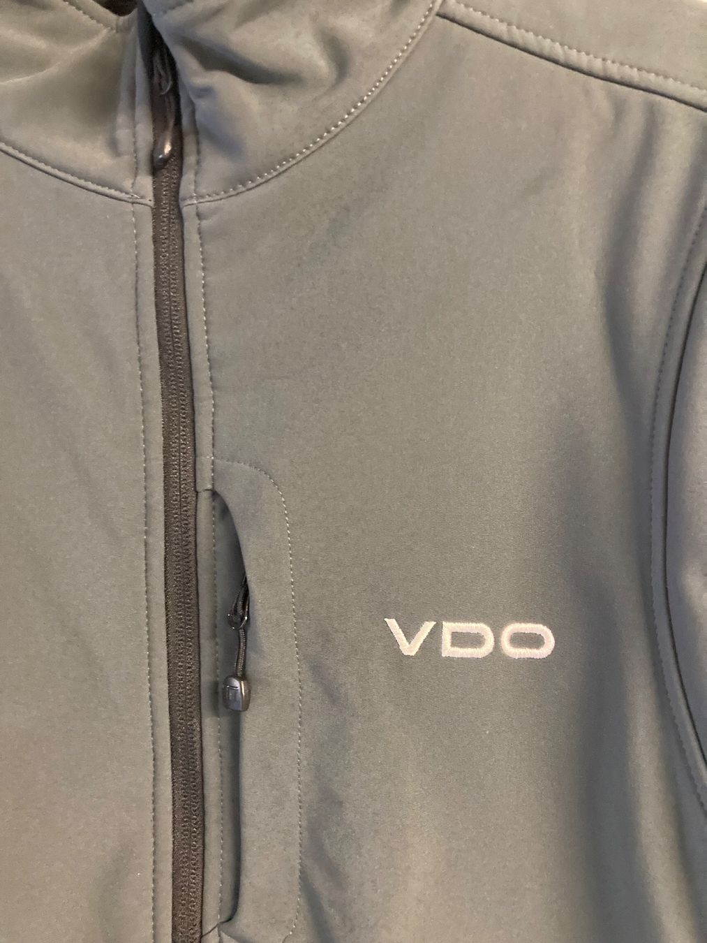 Vdo Accessori per altri veicoli: VDO Tacho, Softshell Jacke, Gr: M, neuwertig 💎 – Usato da dübendorf venduto da Vintage_55 1
