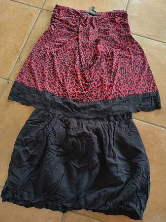 Torrid Rock und Top Schwarz Rot wie neu Grösse L/XL