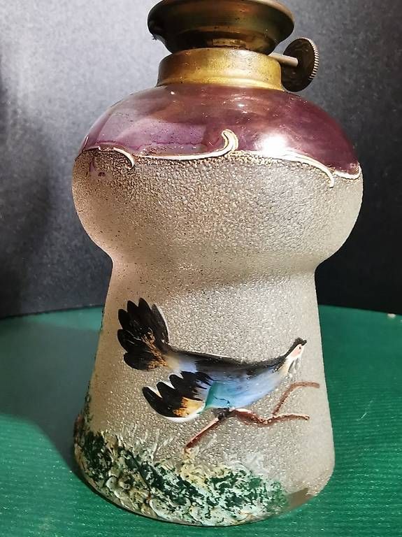 Lampade: Grandiose Petroleum- oder Öllampe, mit Vogelmotiv bemalt – Usato da Dübendorf venduto da aschiduebendorf 1