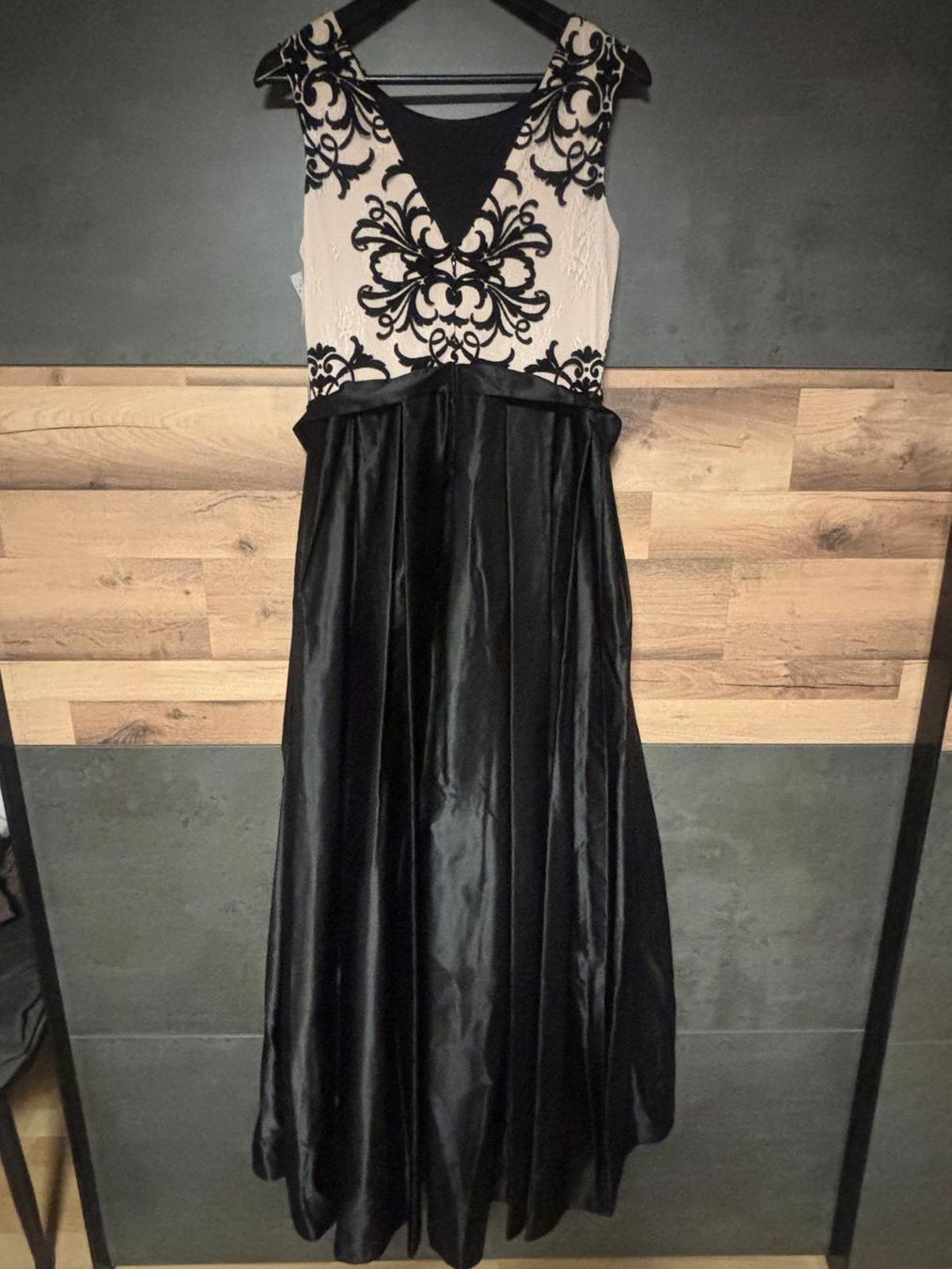 Robes: Betsy&Adam Abendkleid lang- Neu Gr.10  – Neuf avec emballage d'origine à Gelterkinden par pbo_9qq5 1