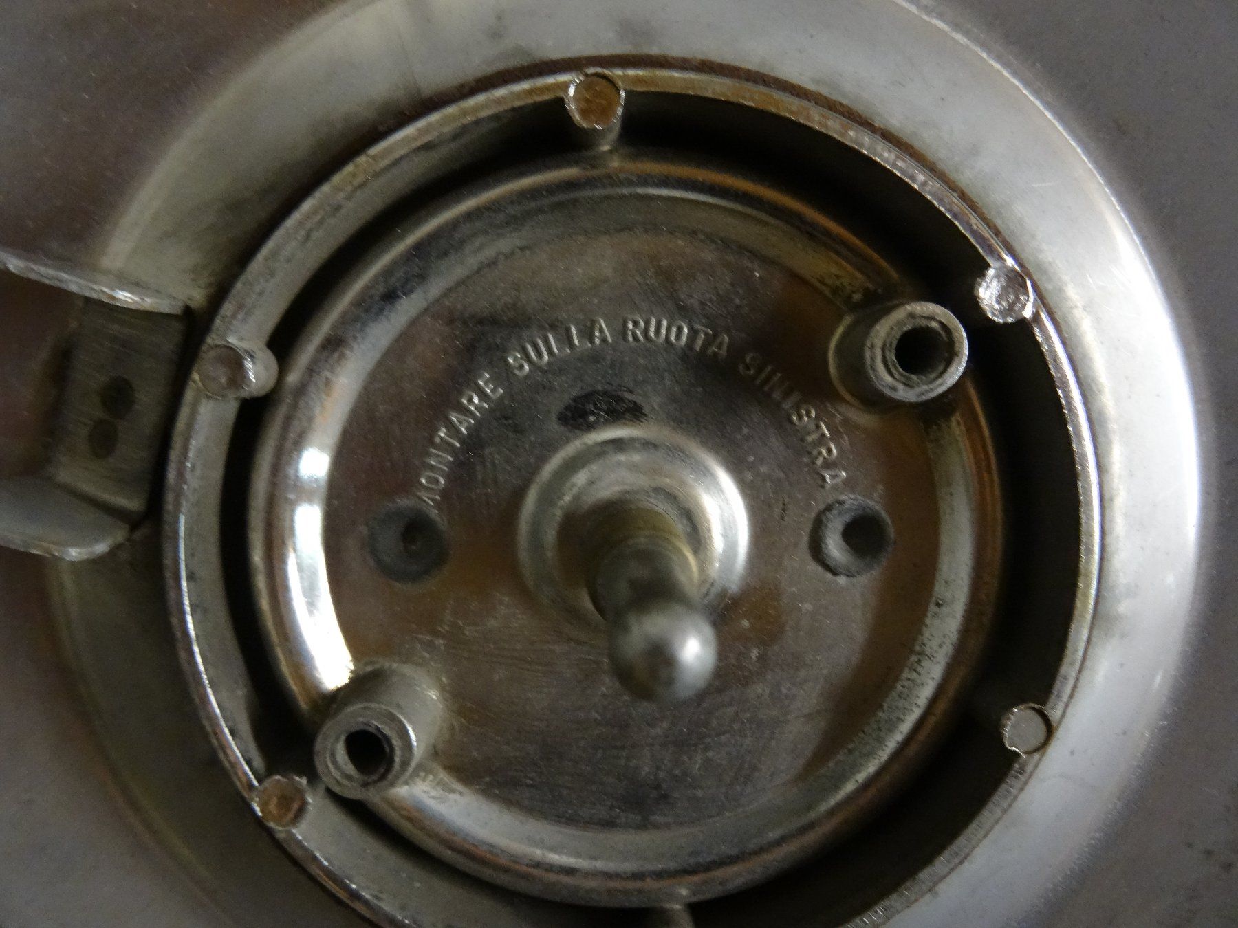 Lancia Tutti pezzi di ricambio auto: LANCIA FLAMINIA  2.8 , V6 – Usato da Niederbipp venduto da mission55impossibile 2