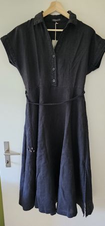Nile ~ Leinenkleid mit V-Ausschnitt