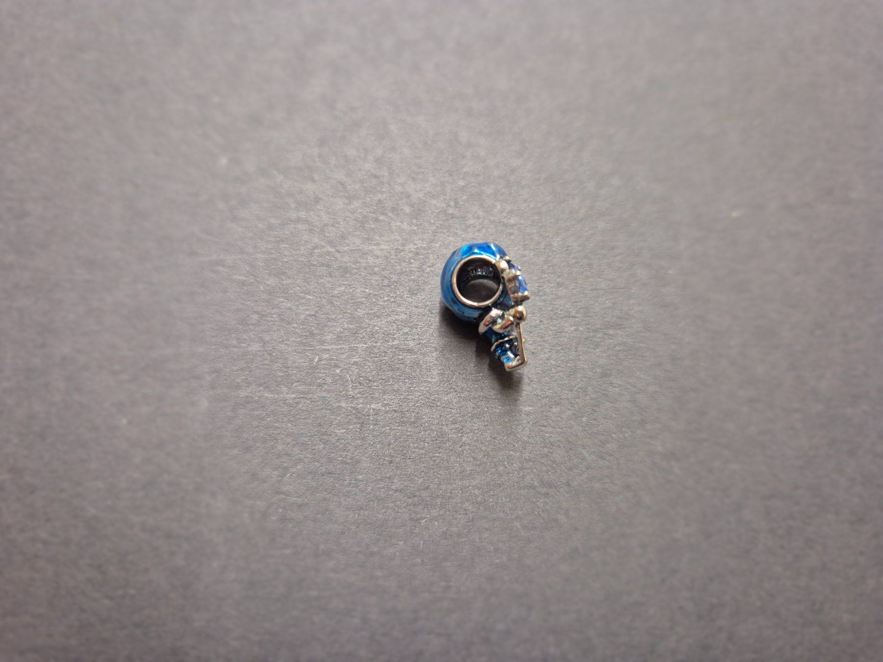 Ciondoli: Charm Marvel blau +Garantie – Nuovo (secondo la descrizione) da Rotkreuz venduto da Carbone_Bijou-Shop 2