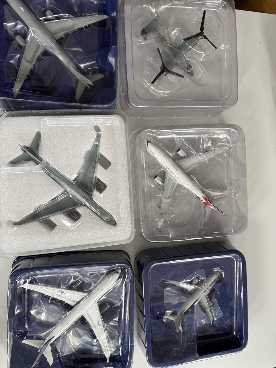 Kit di modellismo & Modellini statici: Flugzeug-Modell Sammlung, verschiedene Modelle, Top! – Nuovo (secondo la descrizione) da BASEL venduto da zum_schneugge