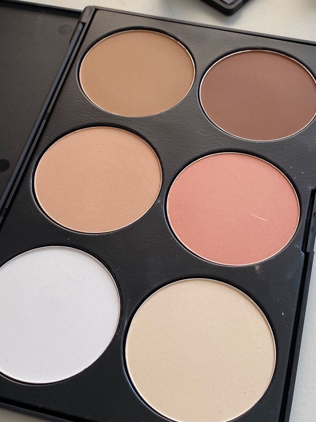 Kiko Milano Make-up: Makeup: Contour, Primer, Lidschatten, Glitzer, Lippenstift – Neu und originalverpackt aus Zürich von DeeJayJay 1