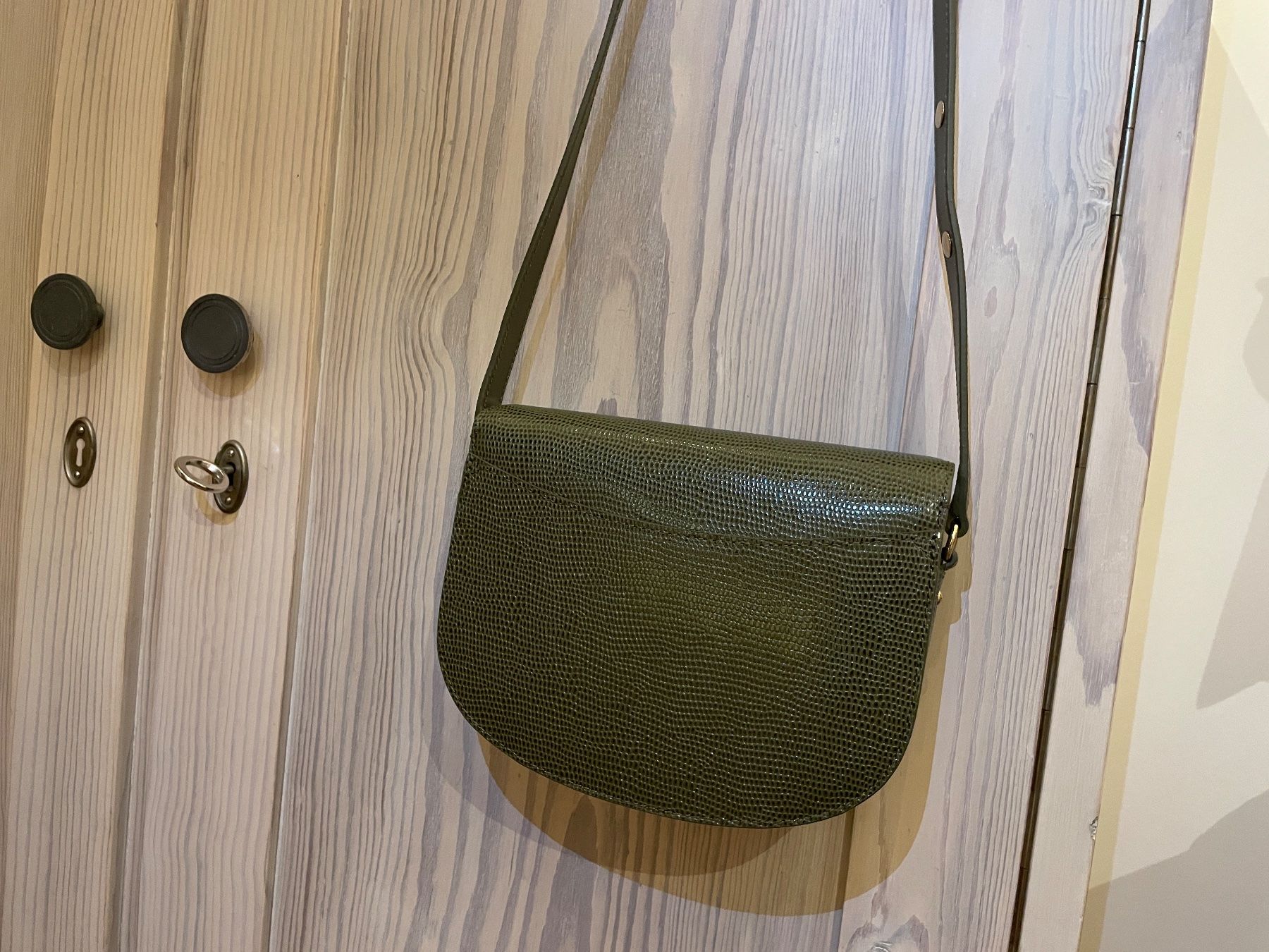 Sezane Borse da donna: Sézane Tasche Claude Khaki Neu! – Nuovo e nell'imballaggio originale da Basel venduto da non_vn79 5
