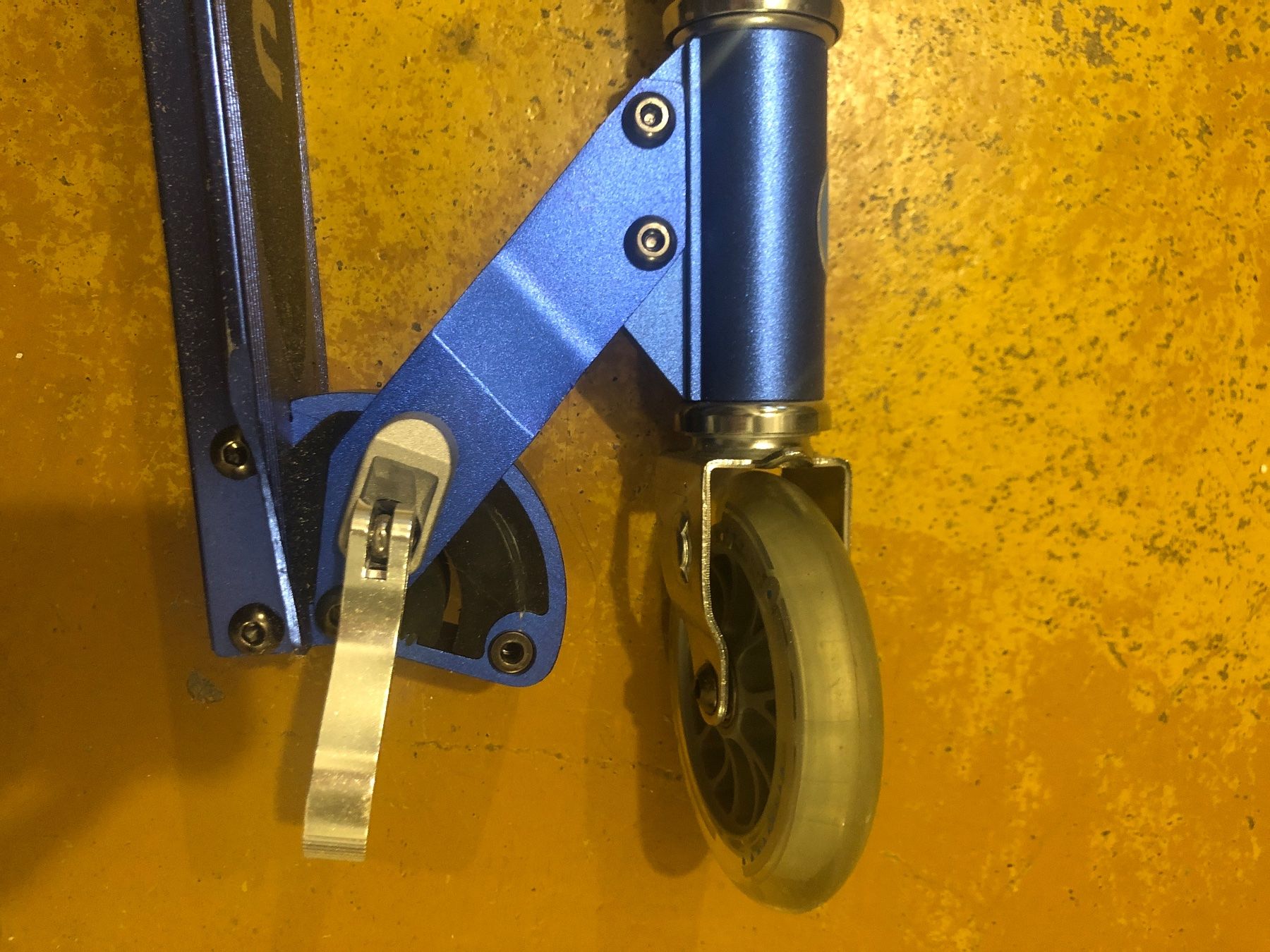 Micro Kickboard: Micro Kickboard - Top Zustand - dunkelblau! – Usato da Olten venduto da eti_r289 4